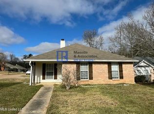 2001 Windchase Cir, Brandon, MS 39042