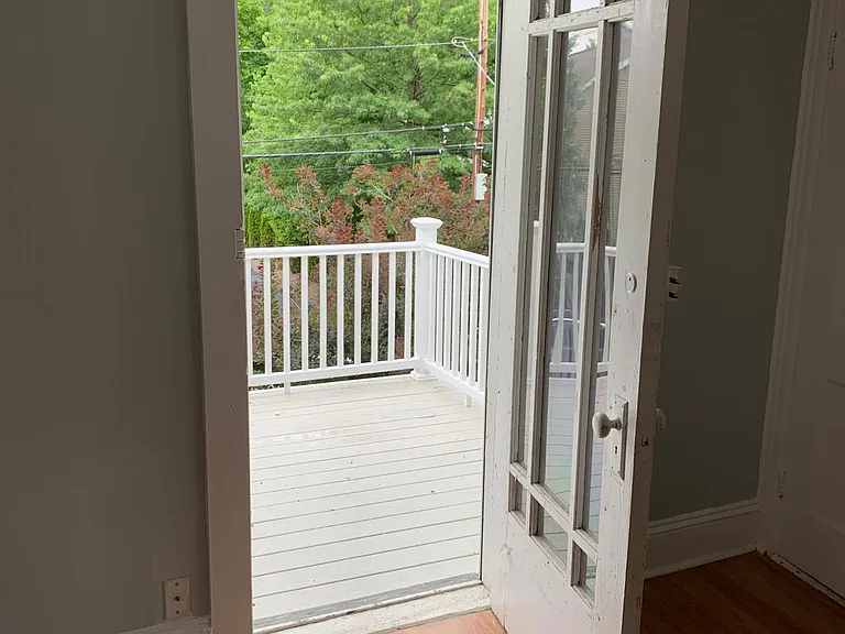 194 Glenwood Ave #2 — Photo 3