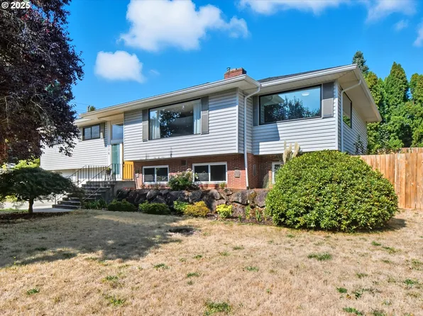 806 NW 94th St, Vancouver, WA 98665