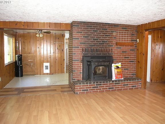 5th image of 20605 NE 58th St