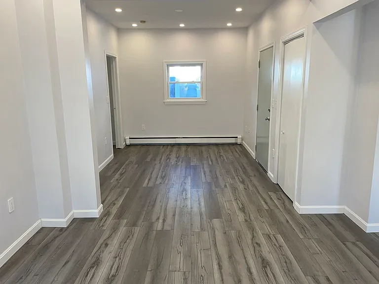 73 Marshall St #3 — Photo 5