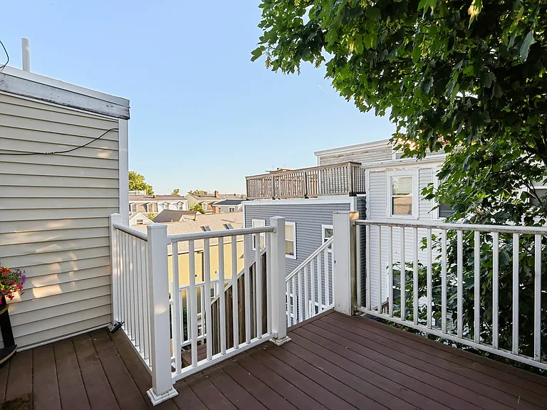 7 Brewster St #3 — Photo 18