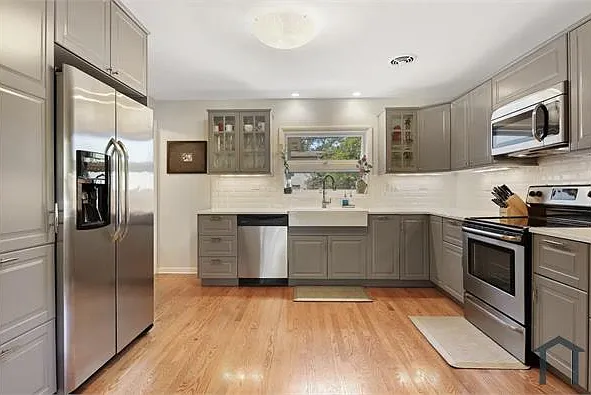 558 Mallard Ln — Photo 9