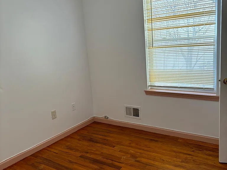 35 Logan Ave #1 — Photo 7