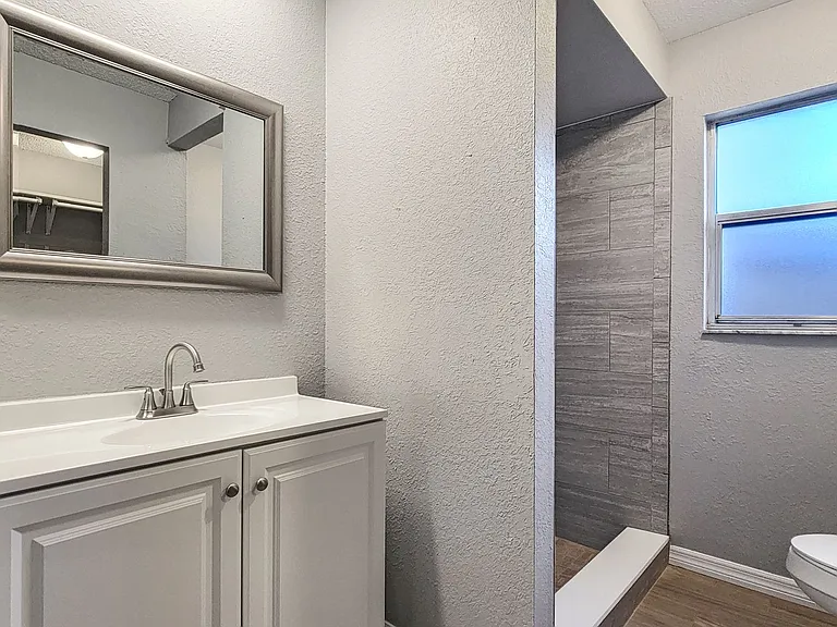 318 Sun Dial Ct — Photo 8