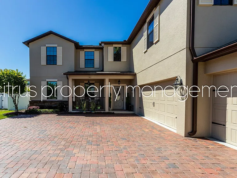 2052 Solar Dr — Photo 4