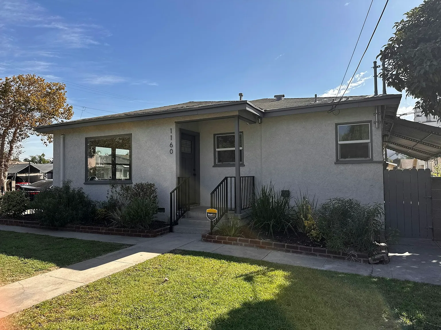 1160 North Fries Avenue — Photo 1