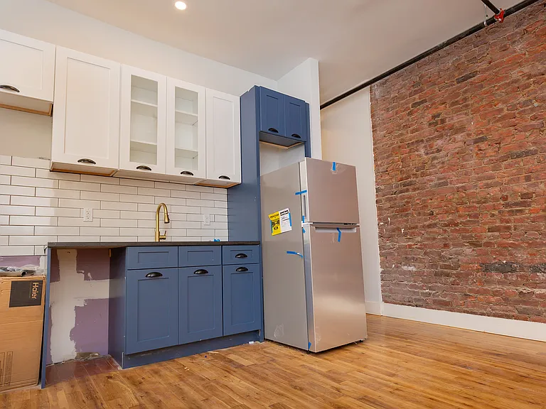 57 Grove St #2C — Photo 4