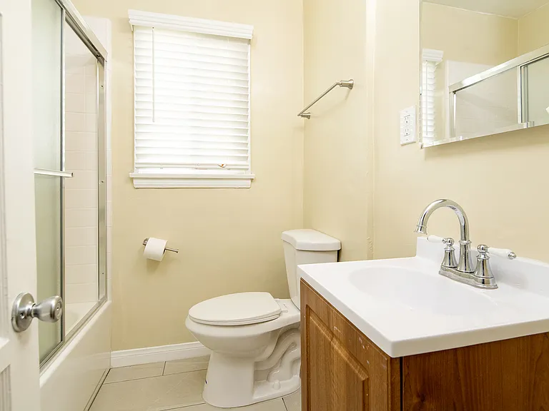 323 N 1st St #323 — Photo 12