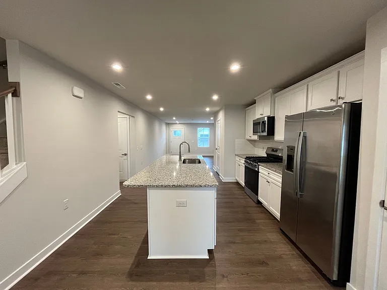 4184 Farmfield Dr — Photo 5