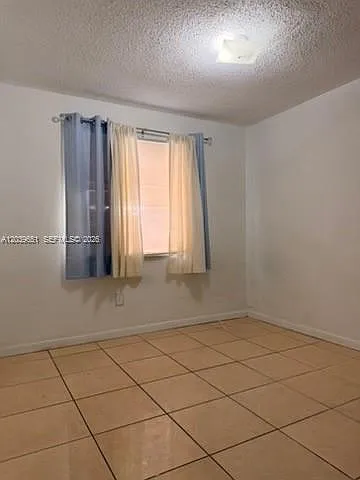 2400 NW 22nd Ct #3 — Photo 5