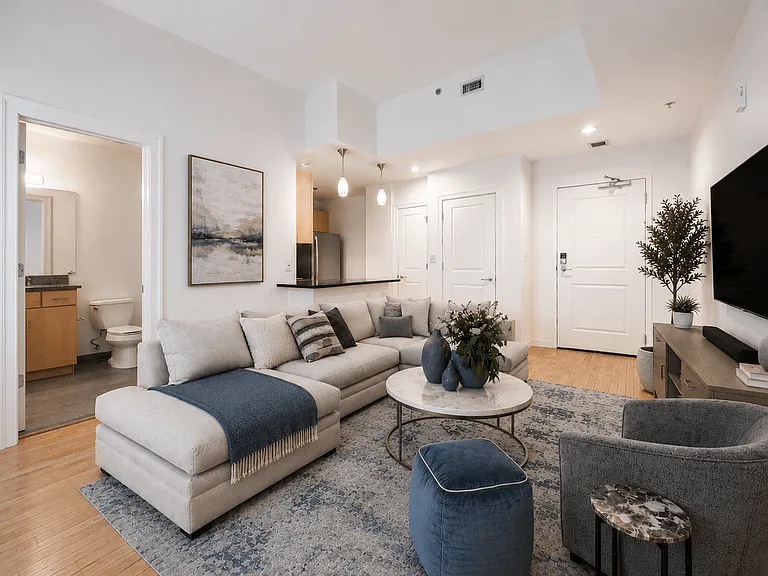 Miller and Rhoads Residences — Photo 9