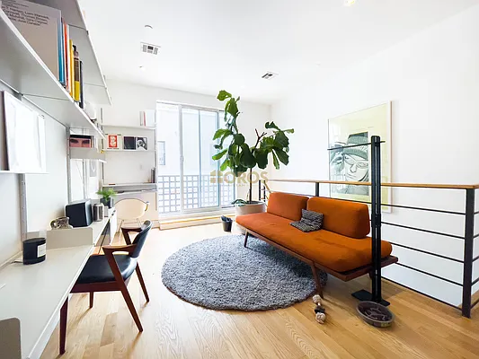 Rented by City Connections Realty | media 18