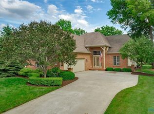 9394 Sheffield Rd, Perrysburg, OH 43551