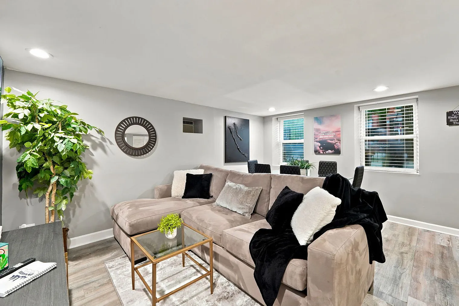2 bed, 1.0 bath, 990 sqft, $3,675 — Photo 1