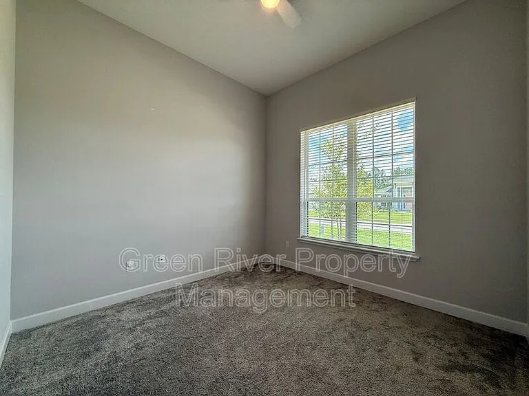 1818 Sandy Creek Pkwy — Photo 5
