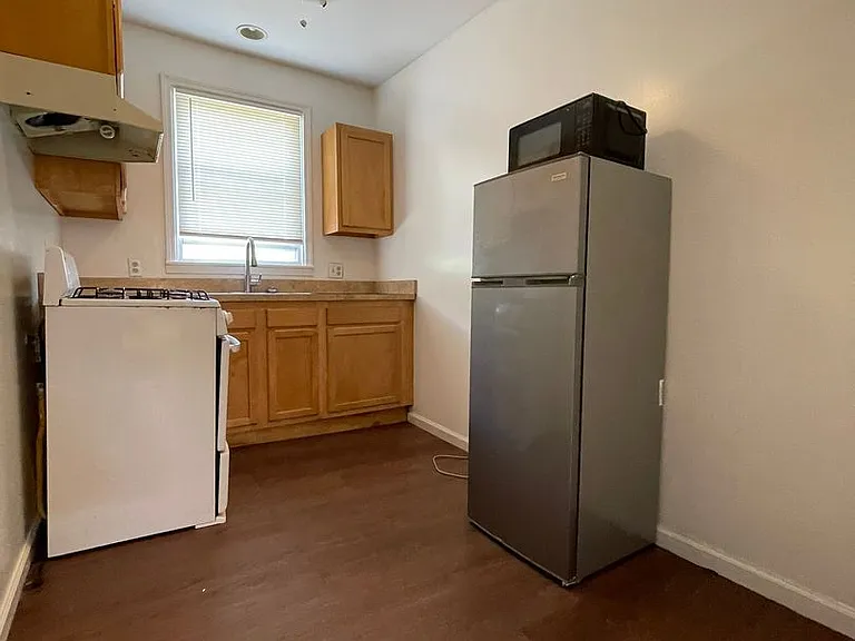 14800 E Vernor Hwy — Photo 27