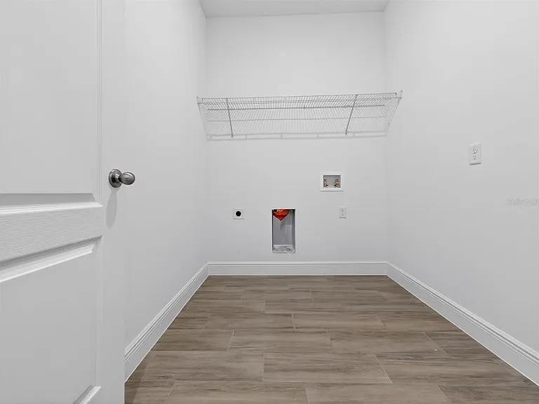 922 N Fairbairn Dr — Photo 29