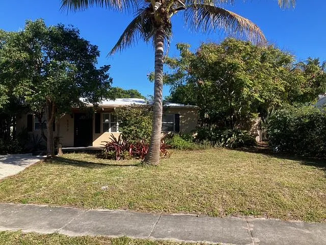 5272 NW 5th Ave — Photo 1