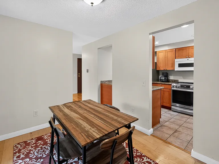 14120 NE 7th Pl #3 — Photo 4