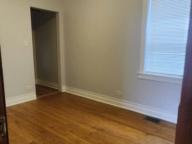 4854 W Potomac Ave #1 — Photo 9