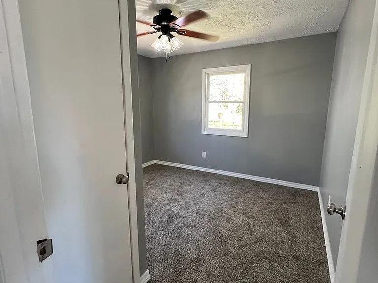 1723 W Webster St — Photo 10