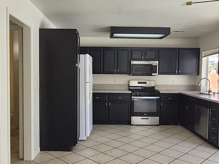 6533 Rain Forest Dr — Photo 1