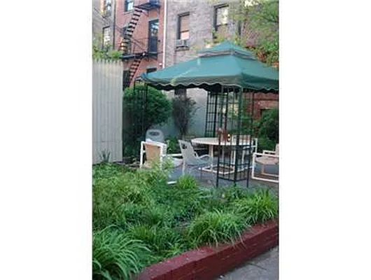Rented by Triumph Property Group | media 9