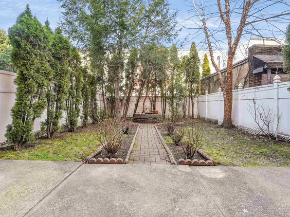 344 7th Street image 5 of 31