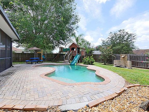2nd image of 4247 Worthington Pl
