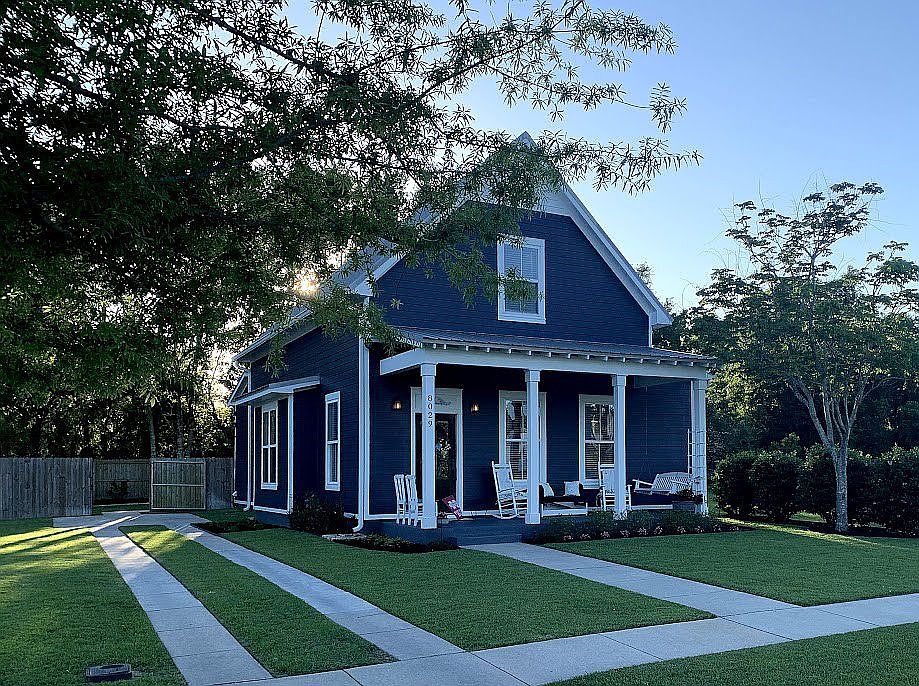 1st image of 8029 Carmel Cir