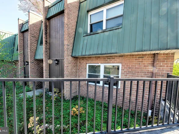 519 Meadowview Ln #519, Mont Clare, PA 19453