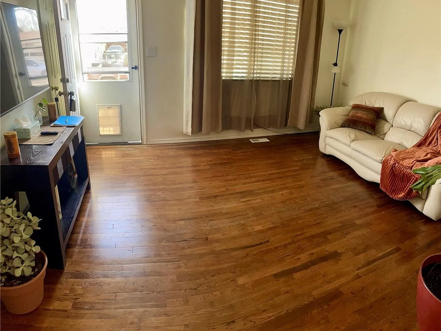 Charming, Updated Ranch Home in Established Neighborhood!! — Photo 2