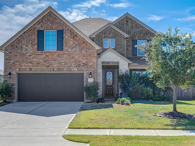 12902 Oak Falls Dr — Photo 1