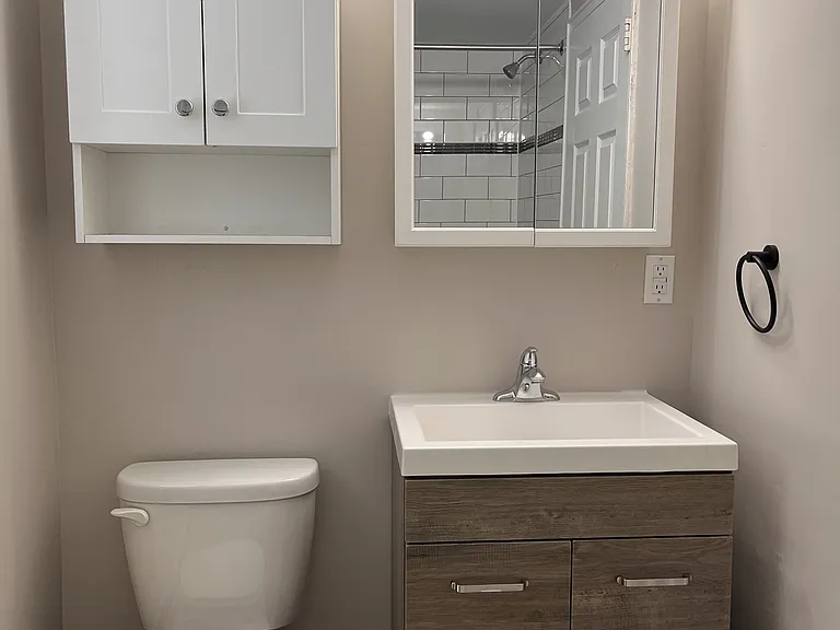 666 Fennell Ave E #4 — Photo 5