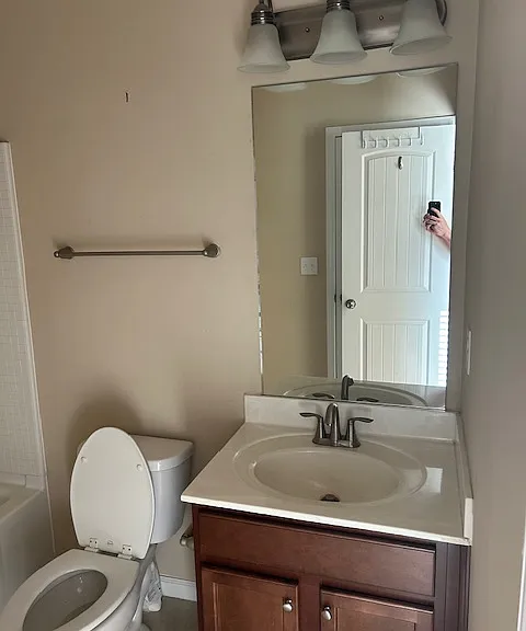 631 Greencrest Ln — Photo 25