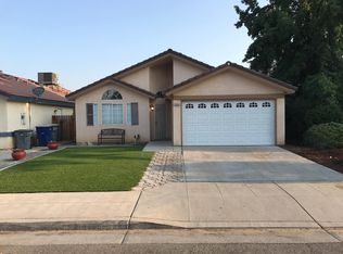 5552 W Vartikian Ave, Fresno, CA 93722