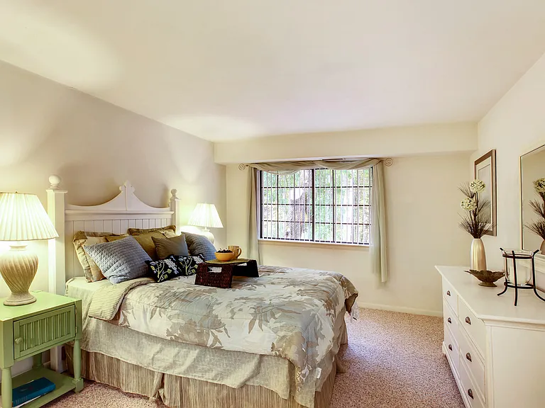 Model Master Bedroom
