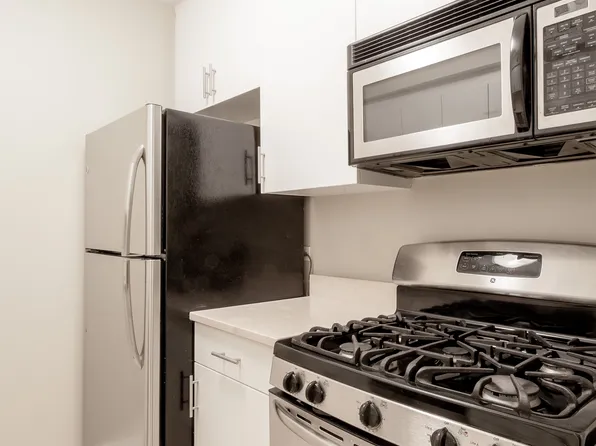 30 West 63rd Street image 3 of 6