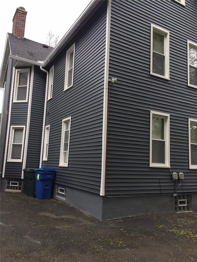 2 bed, 1.0 bath, 850 sqft, $1,400 — Photo 2