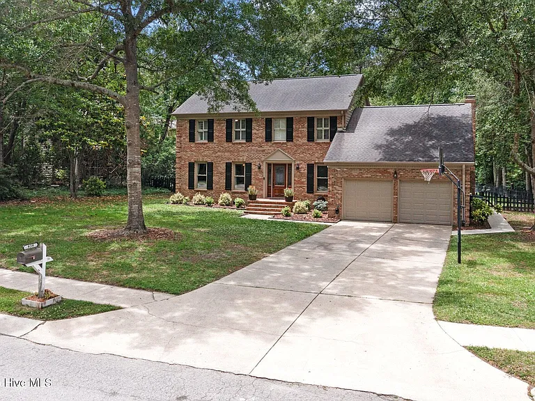 939 Eton Dr — Photo 14