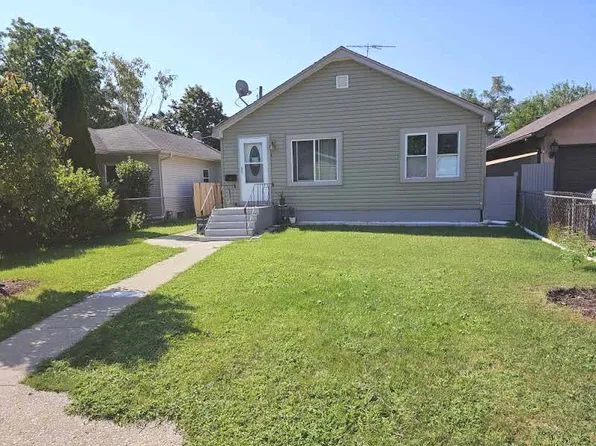 1721 Salem Ave, Waukegan, IL 60085