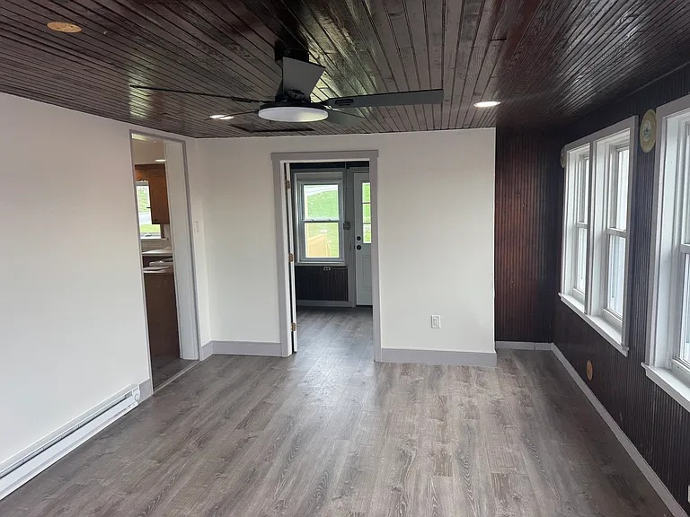 242 Summitville Rd — Photo 12
