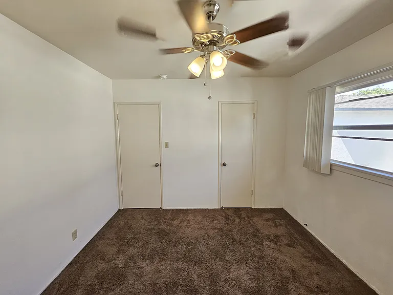 2729 W Victory Blvd #29F — Photo 7