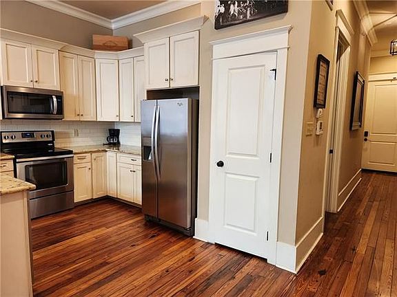 4th image of 216 Chartres St #3B