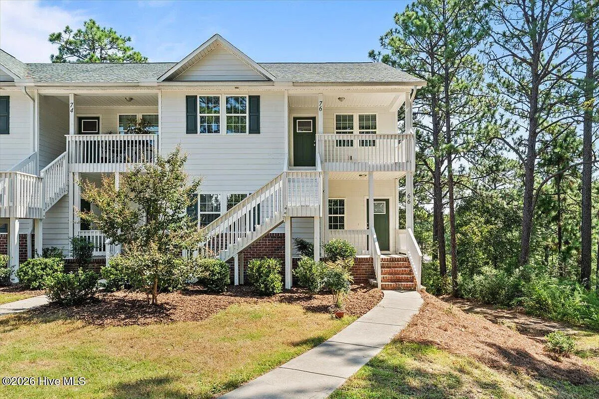 2 bed, 2.0 bath, 1061 sqft, $1,600 — Photo 1