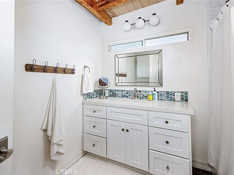 228 Del Gado Rd — Photo 12