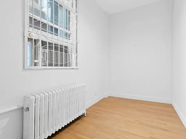 35 East 12th Street 2AB image 14 of 14
