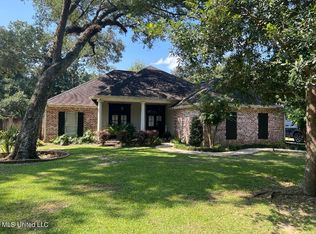 1217 Lagrange Dr, Gautier, MS 39553