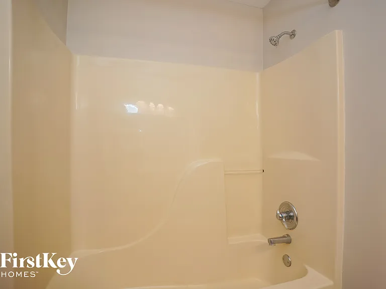 785 Hummingbird Ln — Photo 11